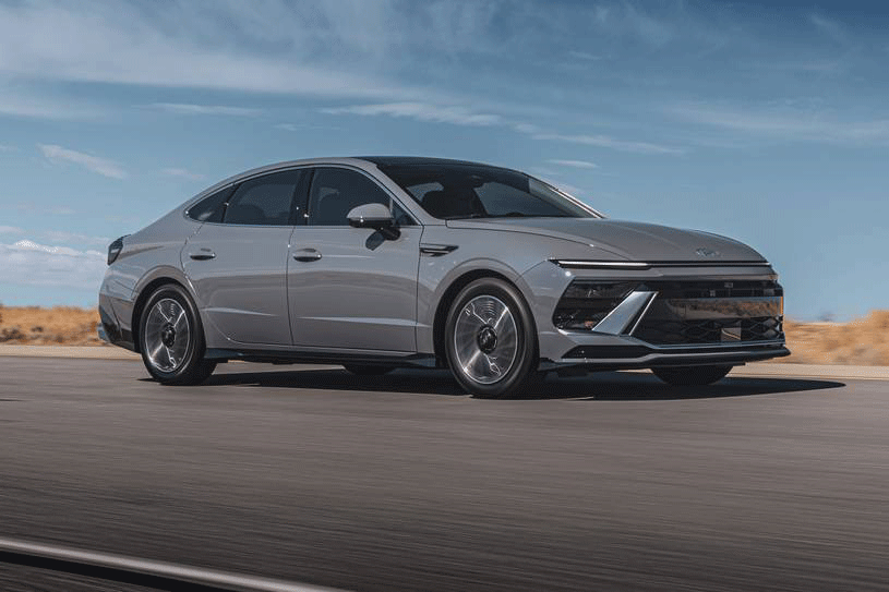 Hyundai gets sleek and serious with 2024 Sonata