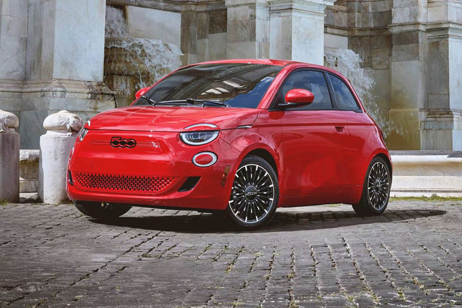 Fiat gets plugged in! The 2024 Fiat 500e