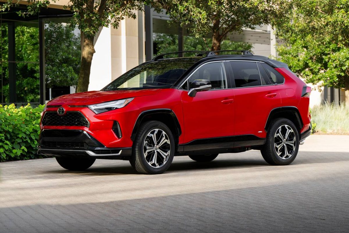 2025 Toyota RAV4 Plug-In Hybrid – the answer to the EV debate 